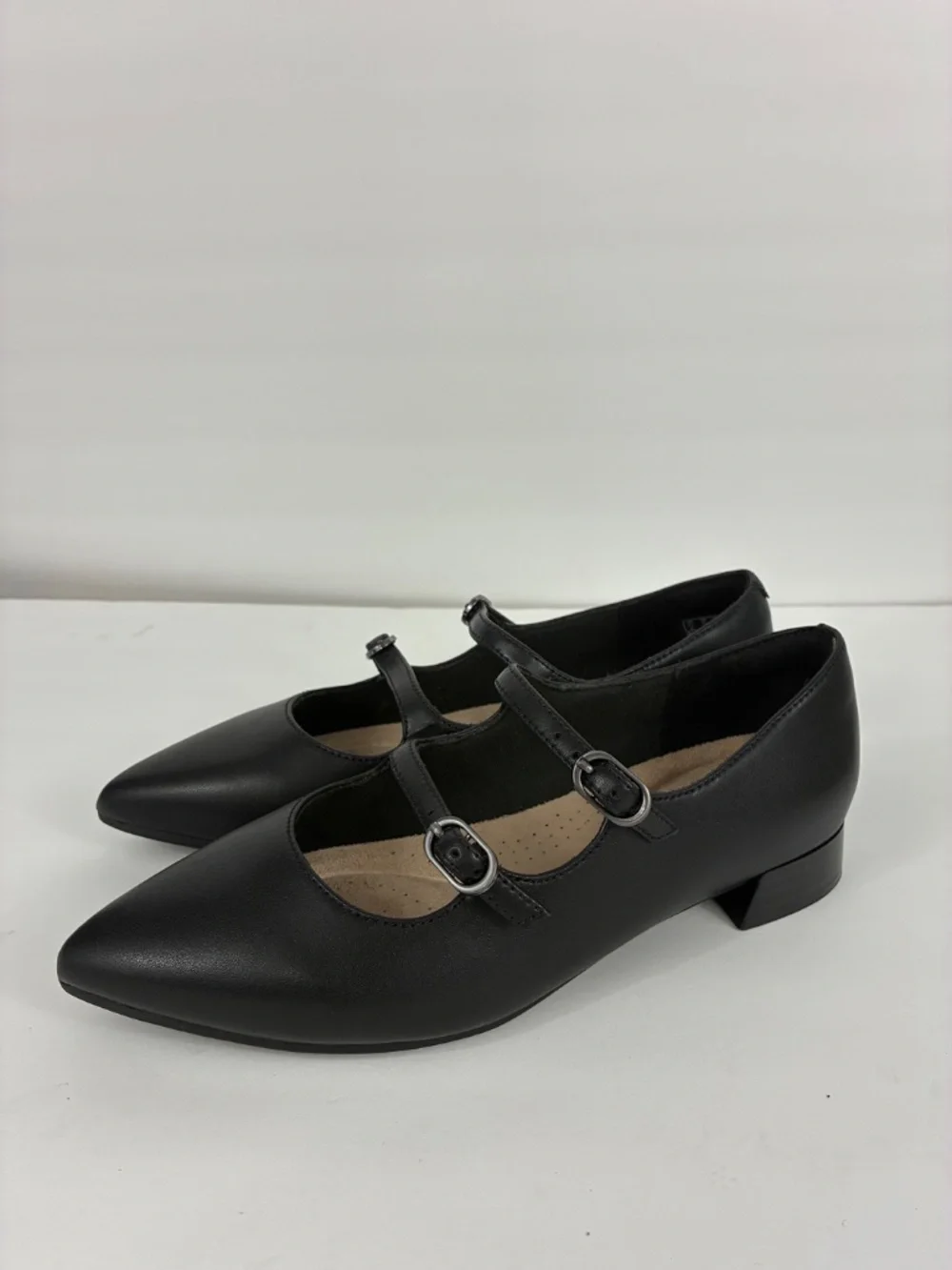 Clarks Natalyn Lane Ballet Flats NEW 7 Wide 7W Black Leather Pointed Toe Strappy